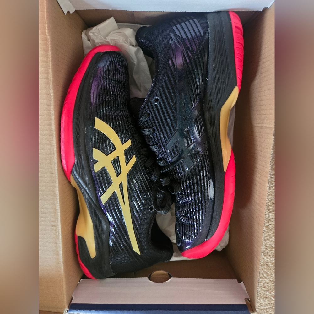 New asics speed solution ff LE.  Tennis shoes.